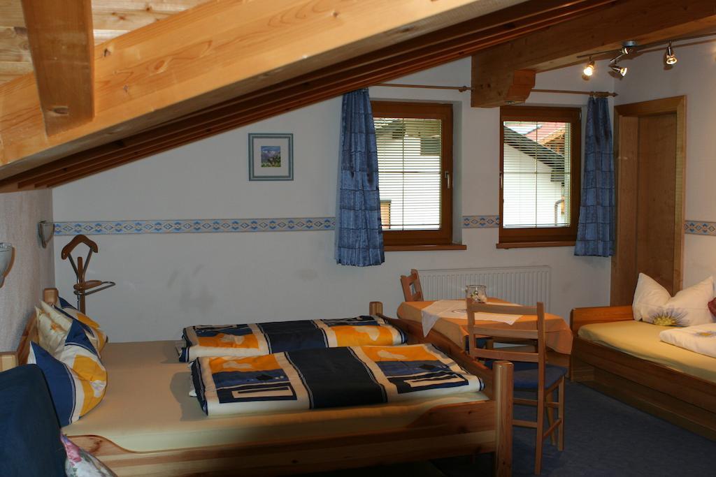 Haus Hildegard Hotel Neustift im Stubaital Ruang foto